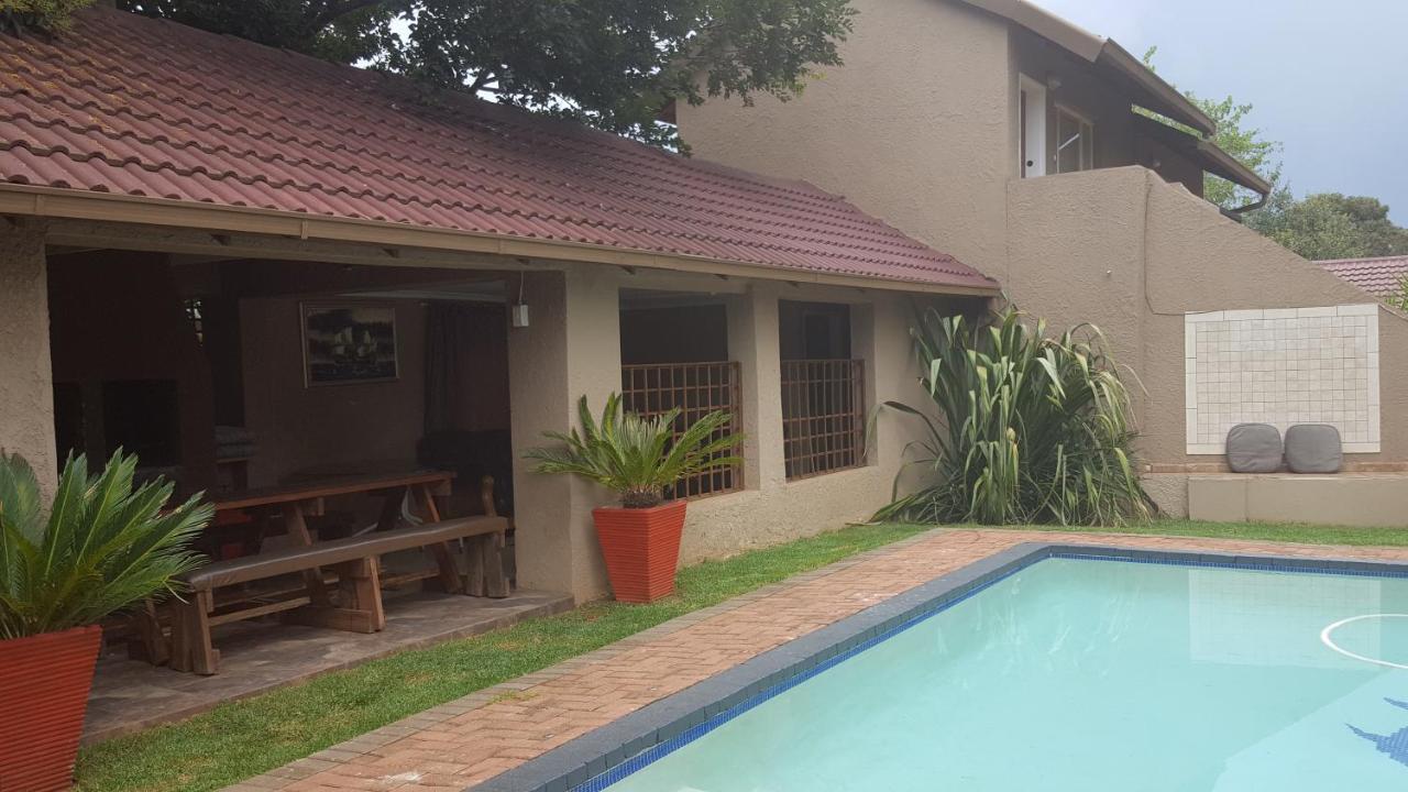 African Sky Guest House Krugersdorp Exterior foto